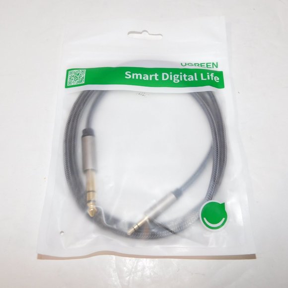 UGREEN 1/8 Inch to 1/4 Inch Cable 3.5mm Male to 6.35mm Male TRS Audio Aux Cord - Picture 2 of 7